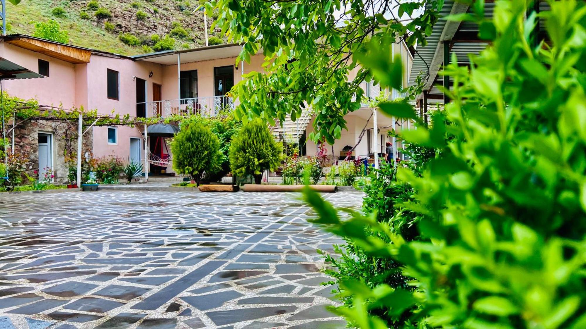 Guesthouse Mtkvari Nakalakevi Екстер'єр фото